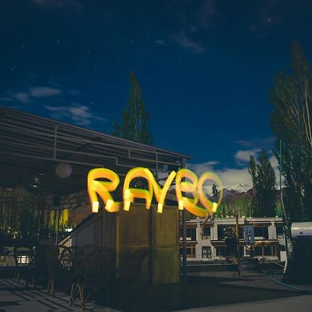 Raybo Hostel Léh Exteriér fotografie